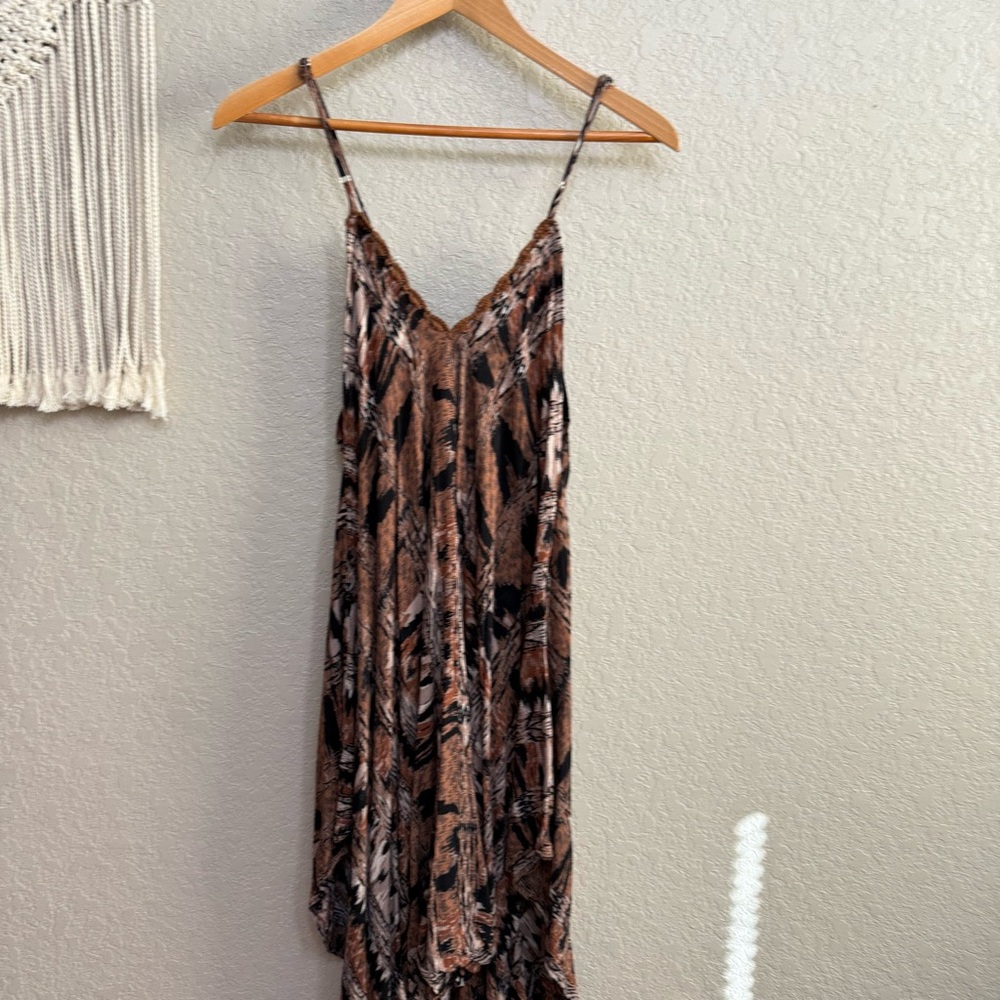 Vici Shaine Brown Pattern Sleeveless Asymmetrical Jumpsuit Size M - Picture 9 of 11